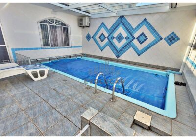 Ótima Casa com Piscina à Venda 250m² Espaçosa e Ampla Área Gourmet em Barreiros, São José – SC