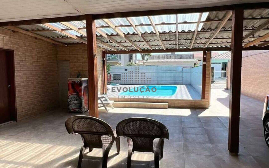 Casa com Piscina, Espaço Gourmet e Suíte Independente no Passa Vinte – Palhoça/SC