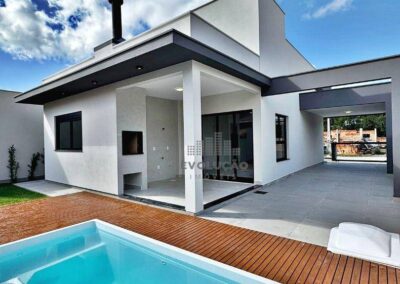 Casa de Alto Padrão Nova com Piscina e Área Gourmet no Bosque São José – Forquilhas
